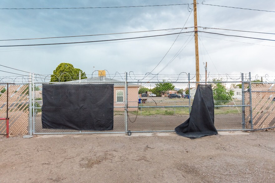 More Photos Of 848 W Hadley Ave, Las Cruces Light Manufacturing For Lease