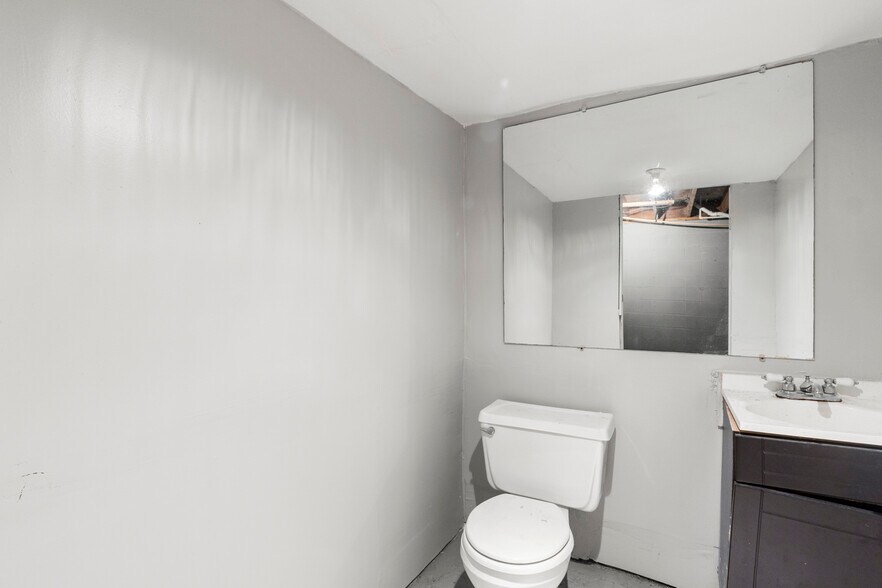 More Photos Of 3 Johnson Ave, Newnan Office Residential For Sale