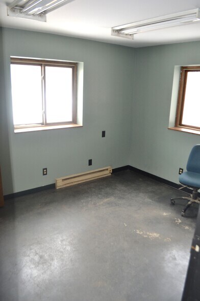 More Photos Of 152554 Cloverland Ln, Wausau Flex For Lease