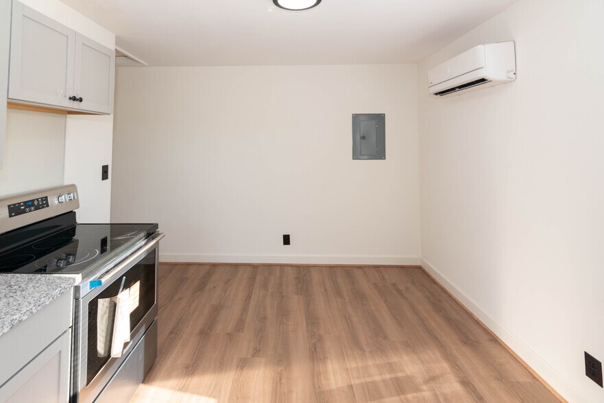 More Photos Of , Arbutus Multifamily For Sale