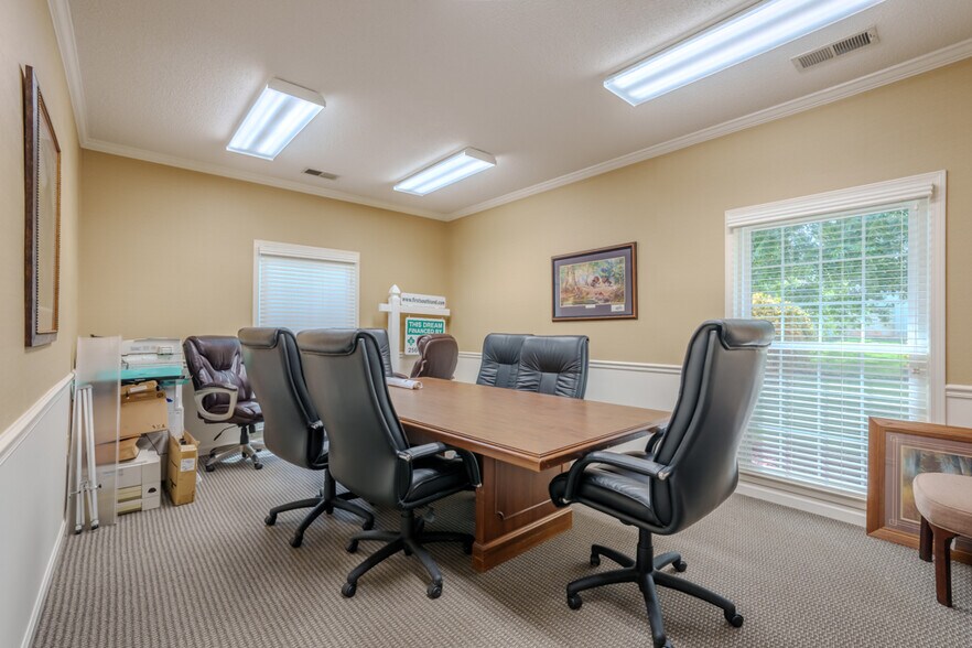 More Photos Of 970 Highway 20, Tuscumbia Office For Lease
