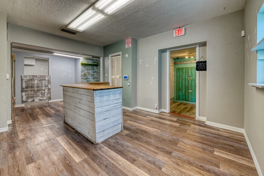 More Photos Of 1328 3rd St N, Jacksonville Beach Office For Lease