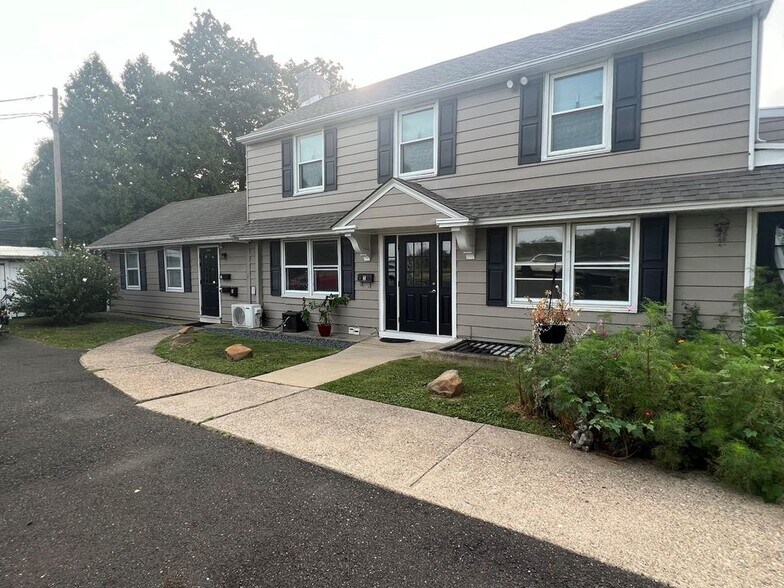 Primary Photo Of 328 Maple Ave, Horsham Township Office Residential For Lease