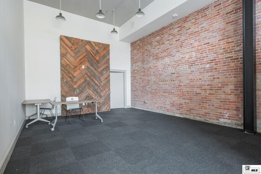 More Photos Of 217 Desiard St, Monroe Storefront For Lease