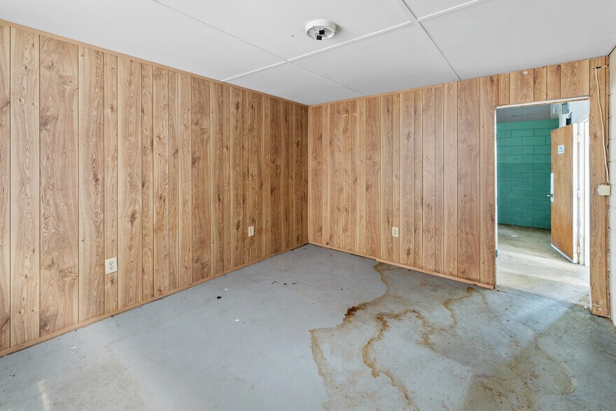 More Photos Of 27179 US Highway 80 W, Portal Industrial For Sale