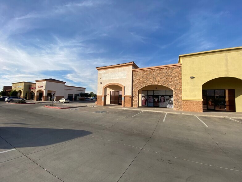 More Photos Of 2610 W Baseline Rd, Phoenix Storefront Retail Office For Lease