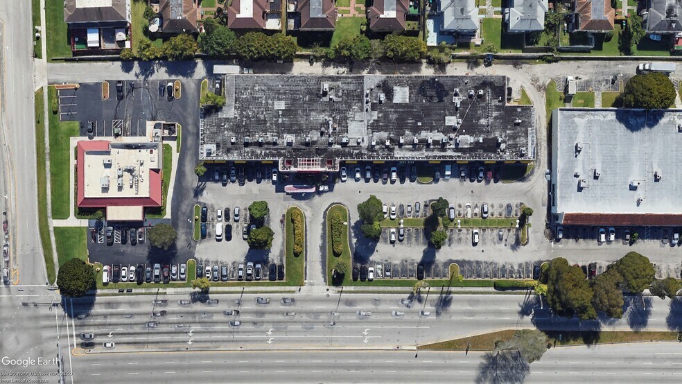 More Photos Of 19325-19371 S Dixie Hwy, Miami Storefront For Lease