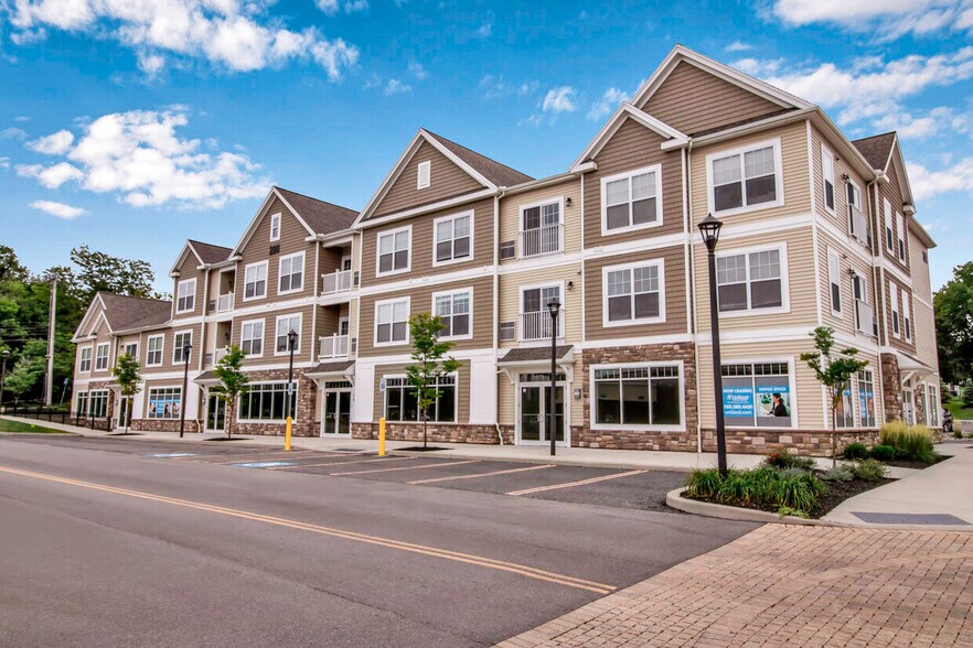 More Photos Of 100-300 Glenmose Rd, Fairport Storefront Retail Residential For Lease