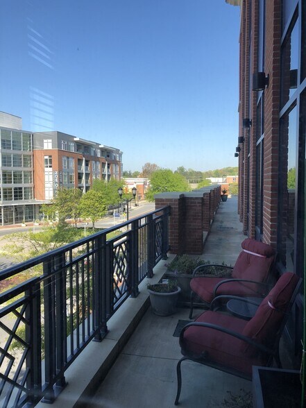 More Photos Of 1906 Towne Centre Blvd, Annapolis Office For Sale