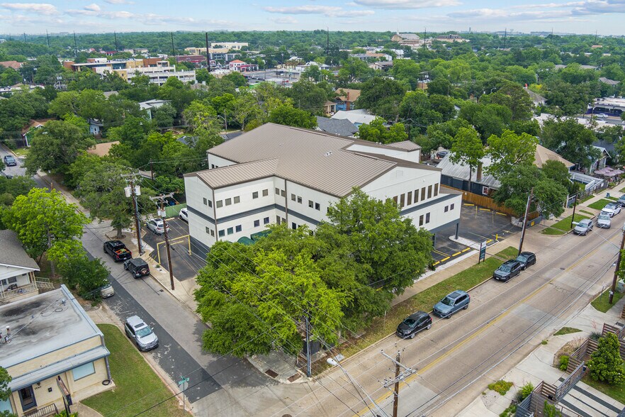 More Photos Of 630 W 34th St, Austin Medical For Sale