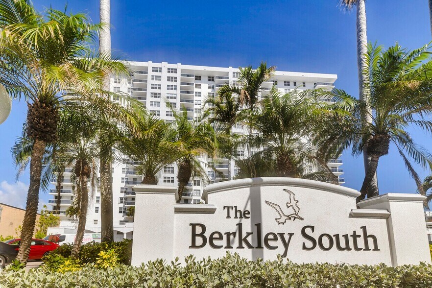 More Photos Of 3015 N Ocean Blvd, Fort Lauderdale Apartments For Sale