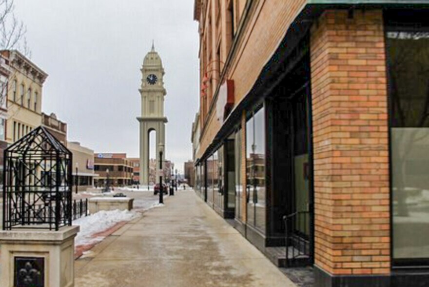 More Photos Of 799 Main St, Dubuque Apartments For Lease