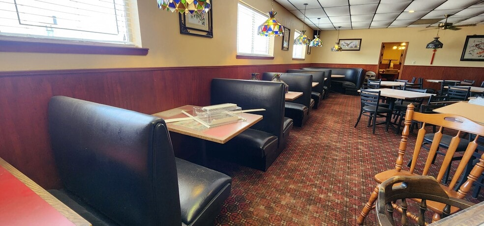 More Photos Of 701 N Martin Luther King Jr Hwy, Mexia Restaurant For Sale