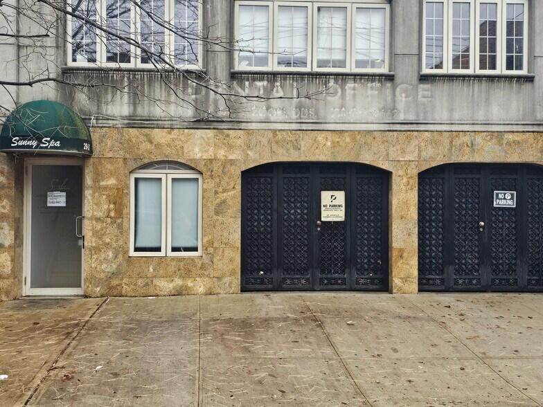 Primary Photo Of 41-19 30th Ave, Astoria Storefront Retail Office For Lease