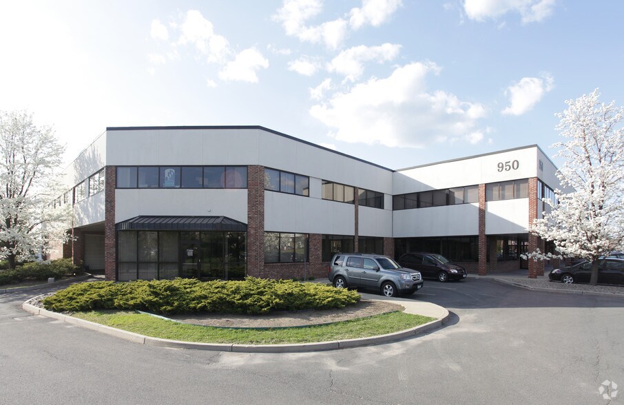 More Photos Of 950 New Loudon Rd, Latham Office For Lease