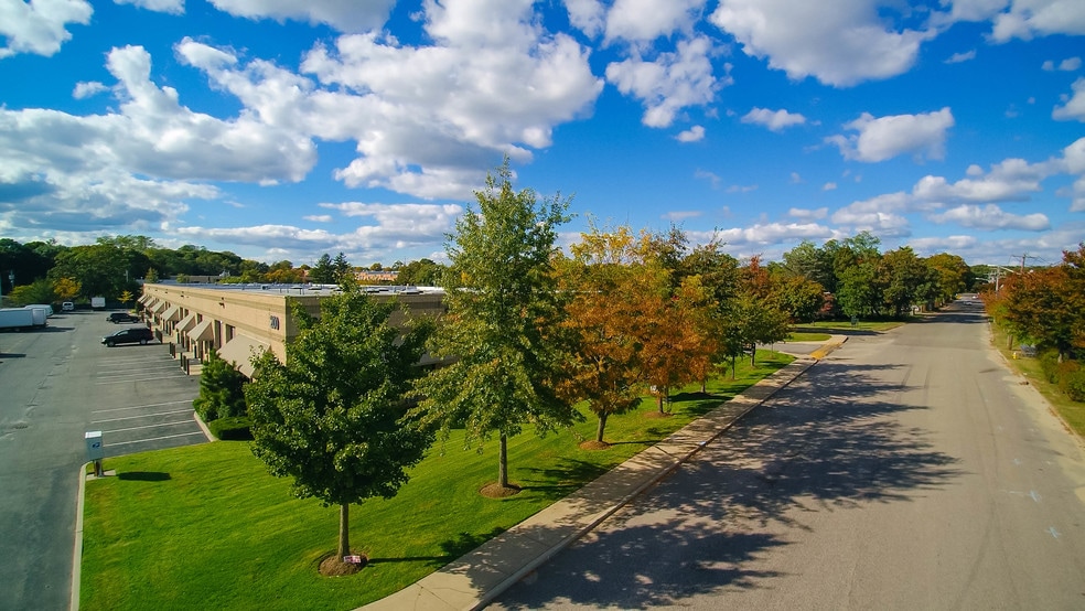 More Photos Of 200 Blydenburgh Rd, Islandia Warehouse For Lease