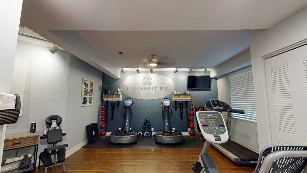 More Photos Of 240 Main St W, Carmel Storefront Retail Residential For Sale