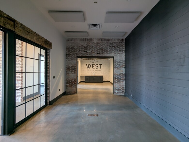 More Photos Of 91 S College St, Statesboro Warehouse For Sale