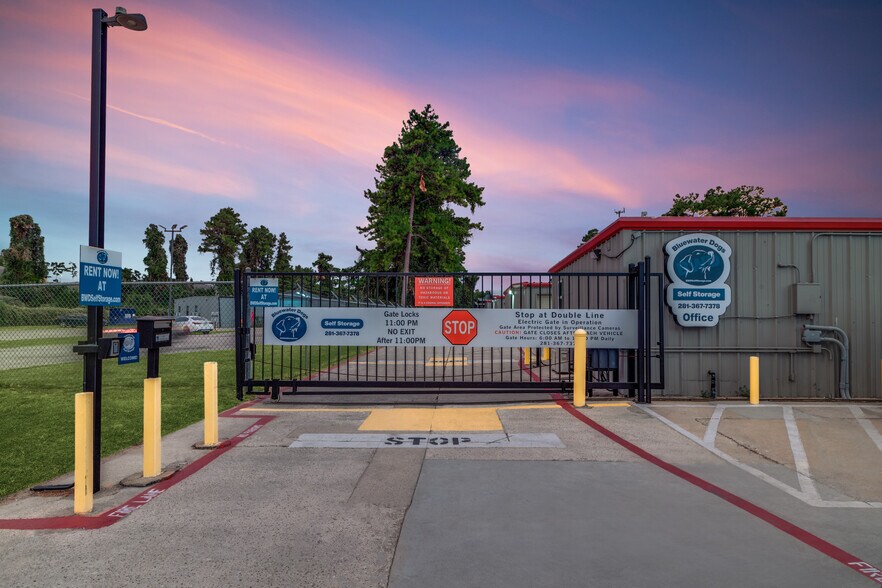 More Photos Of 1715 Sawdust Rd, Spring Self Storage For Lease