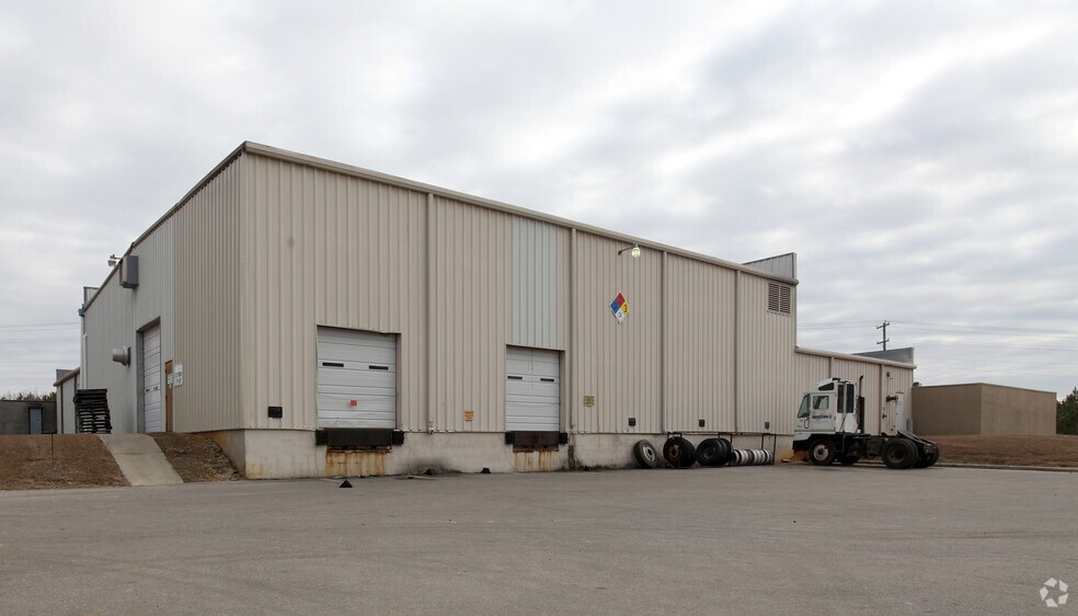 More Photos Of 1702 Chicopee Rd, Benson Manufacturing For Lease