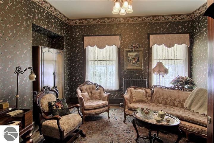 More Photos Of 230 Wellington St, Traverse City Hospitality For Sale