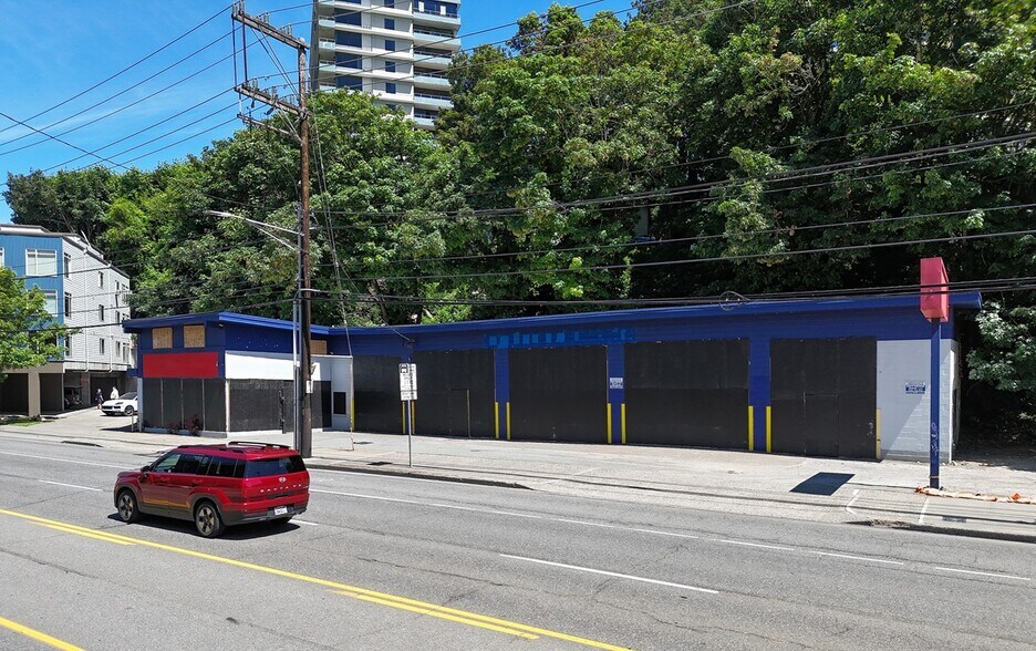 More Photos Of 444 Elliott Ave W, Seattle Auto Repair For Sale