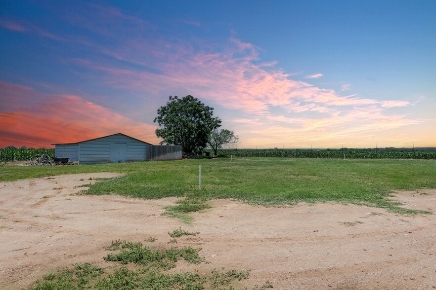 More Photos Of 12148 E US Highway 290, Fredericksburg Land For Lease