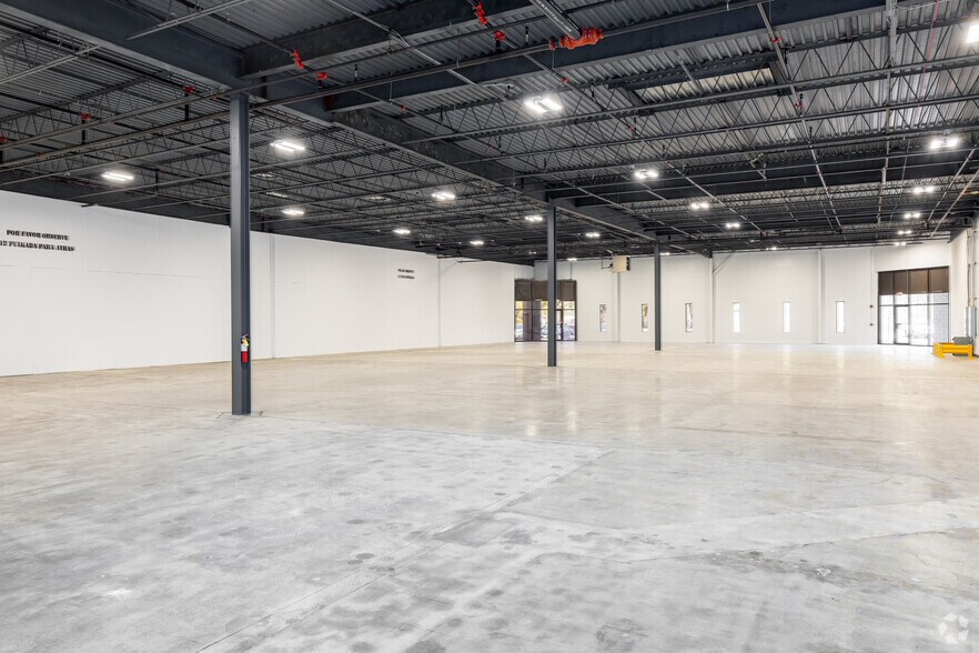 More Photos Of 274-300 Raritan Center Pky, Edison Warehouse For Lease