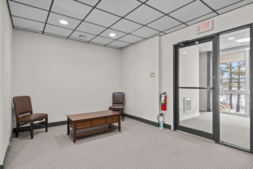 More Photos Of 1410 Hooper Ave, Toms River Office For Lease