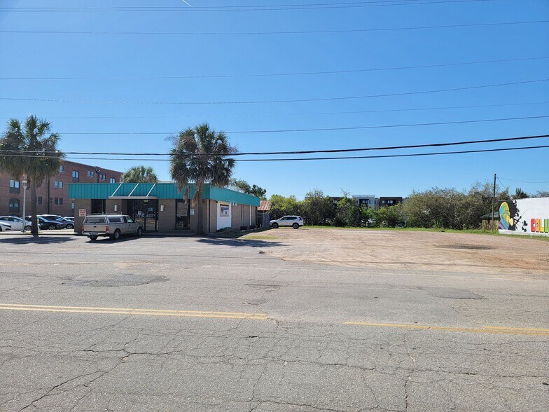 More Photos Of 530 Devine St, Columbia Restaurant For Sale