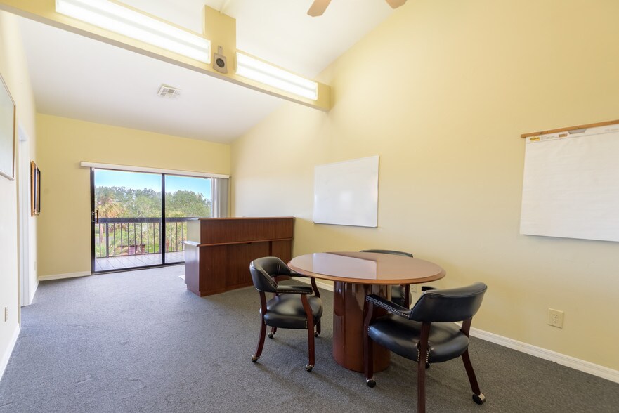 More Photos Of 2210 S Front St, Melbourne Office For Lease