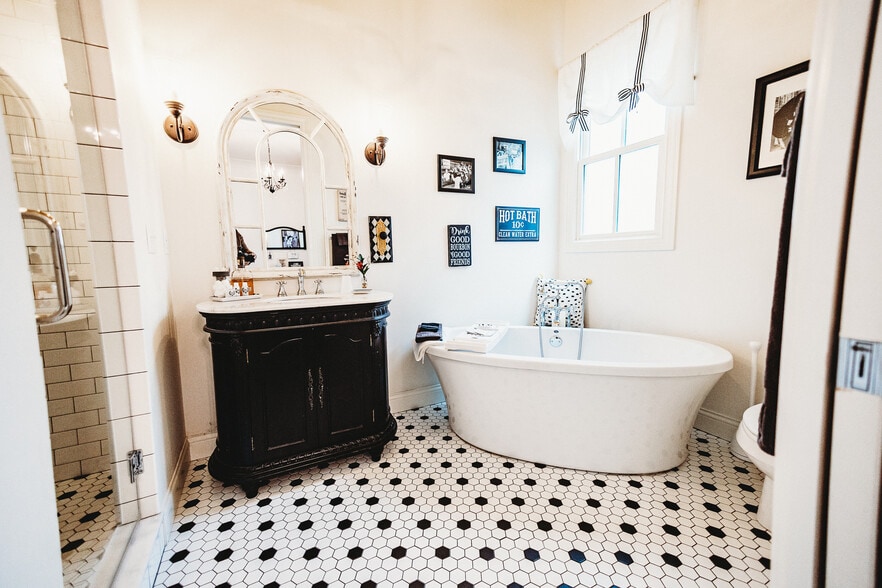 More Photos Of 10630 Meeting St, Prospect Hospitality For Sale