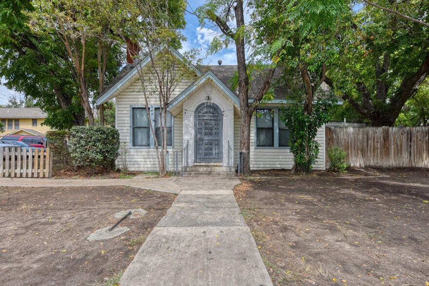 More Photos Of 737 W Mayfield Blvd, San Antonio Apartments For Sale