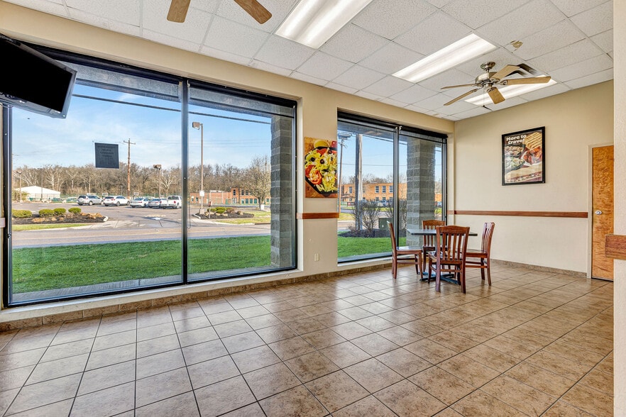 More Photos Of 920 Loveland-Madeira Rd, Loveland Storefront For Lease