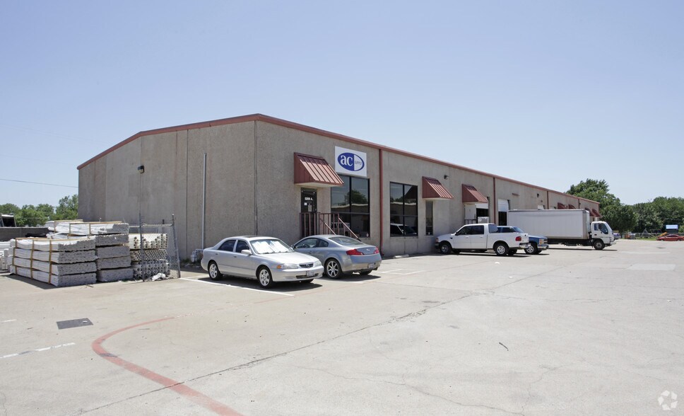 Primary Photo Of 5209 Davis Blvd, North Richland Hills Light Distribution For Lease