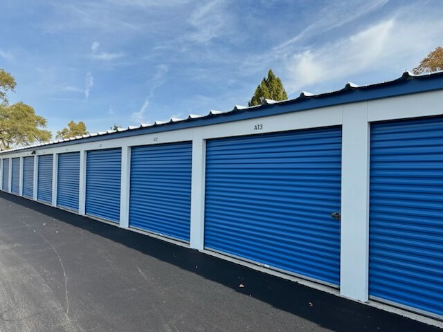 More Photos Of 112 Flessner Ave, Rantoul Self Storage For Sale