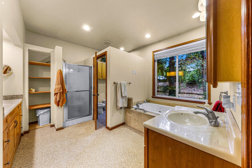 More Photos Of 918 Citadel Dr, Everson Multifamily For Sale