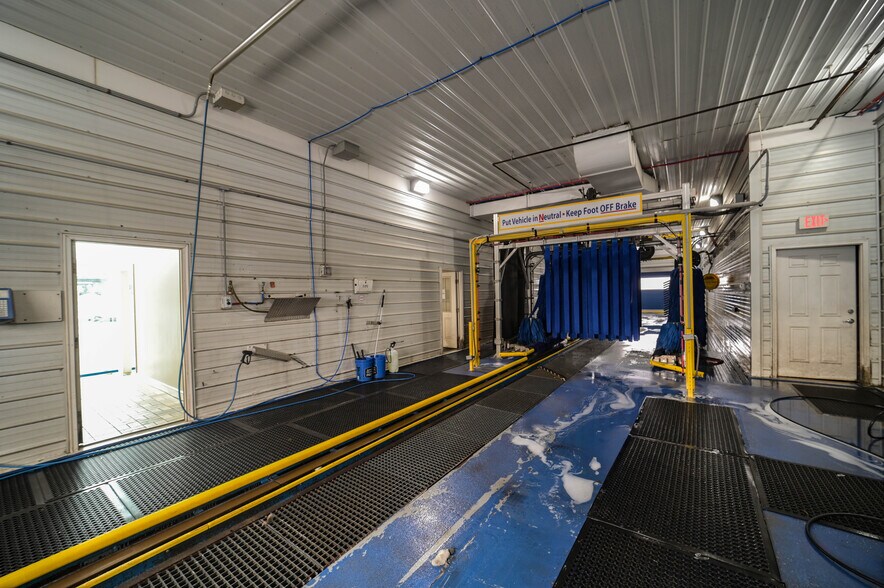 More Photos Of 1700 Oriskany W st, Utica Carwash For Sale