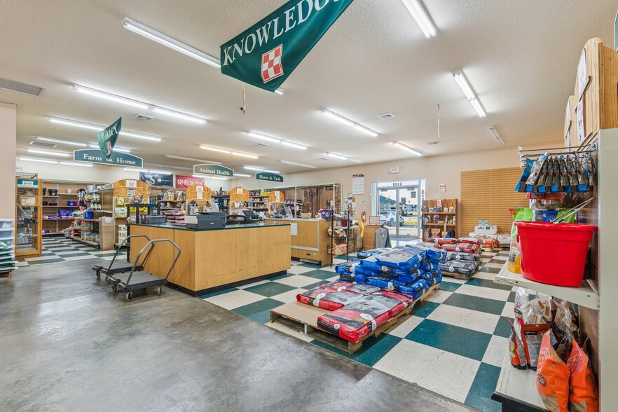 More Photos Of 3620 Flint Ridge Dr, Burlington General Retail For Sale