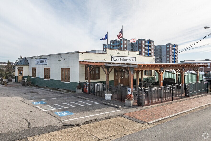 More Photos Of 321 W 7th St, Richmond Restaurant For Sale