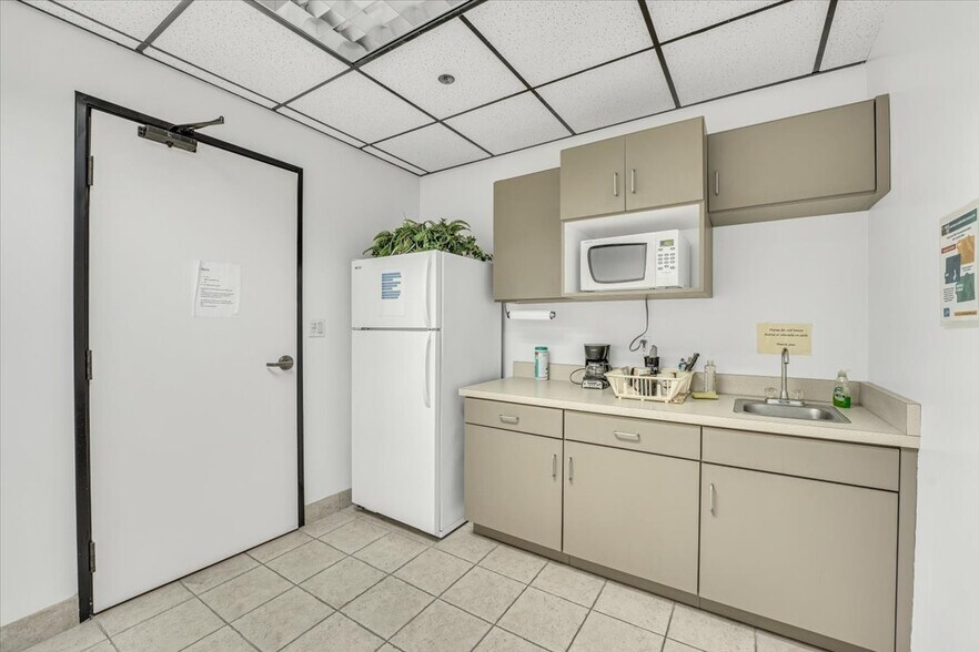 More Photos Of 6540 S Pecos Rd, Las Vegas Unknown For Lease