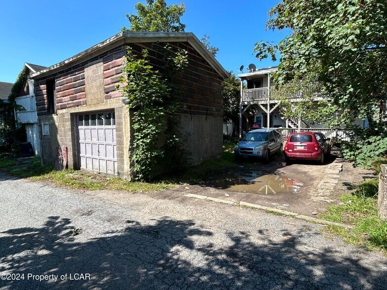 More Photos Of 437-443 Centre Street St, Freeland Storefront Retail Residential For Sale