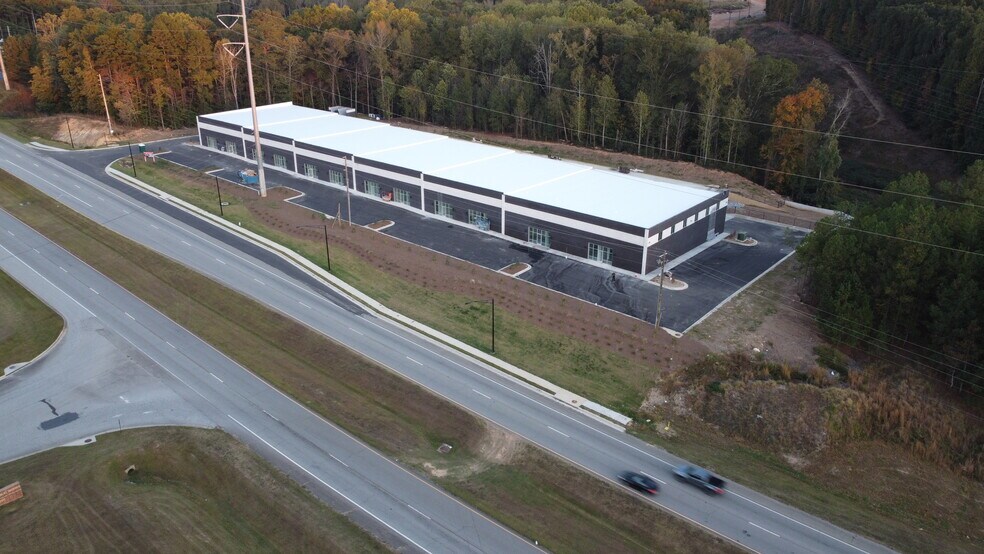 More Photos Of 1901 Peachtree Industrial Blvd, Buford Warehouse For Lease