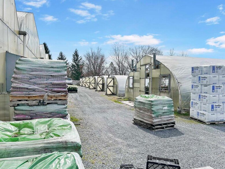 More Photos Of 1422 Main street, Catasauqua General Retail For Sale