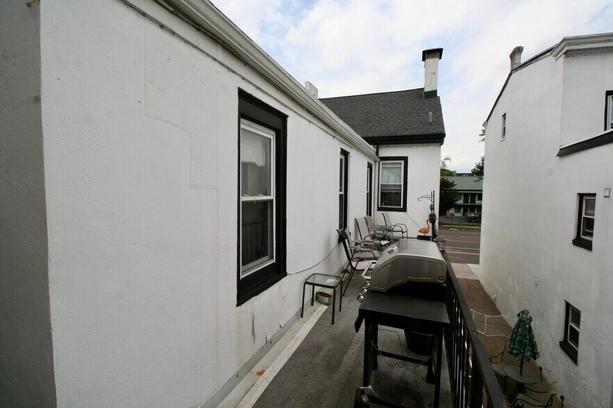 More Photos Of 26 E High St, Pottstown Warehouse For Sale