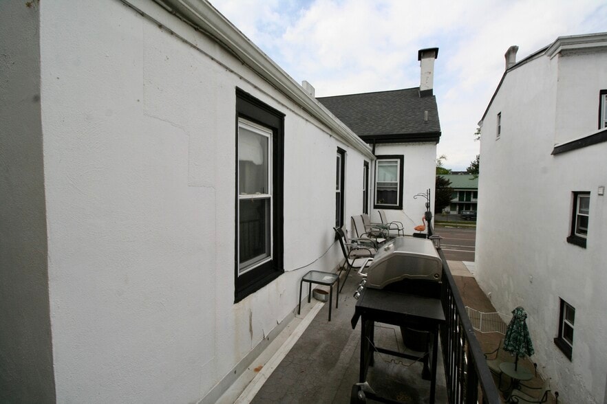 More Photos Of 26 E High St, Pottstown Warehouse For Sale