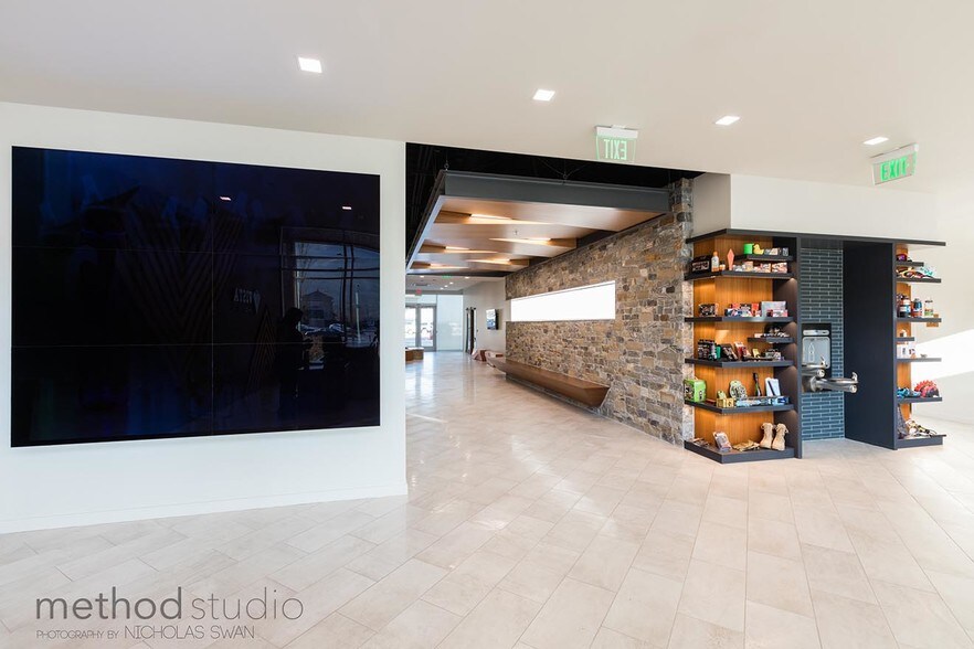 More Photos Of 262 N University Ave, Farmington Office Residential For Lease