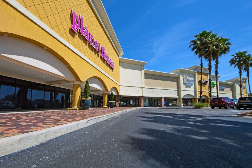 More Photos Of 2777 University Blvd W, Jacksonville Unknown For Lease