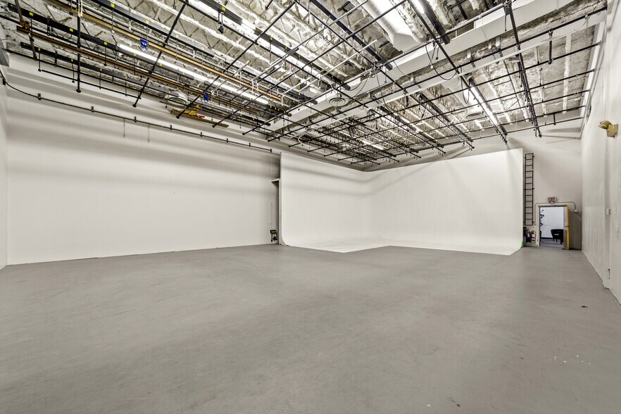 More Photos Of 23330 Commerce Park, Beachwood Office For Sale