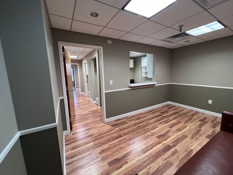 More Photos Of 7610 Carroll Ave, Takoma Park Medical For Lease